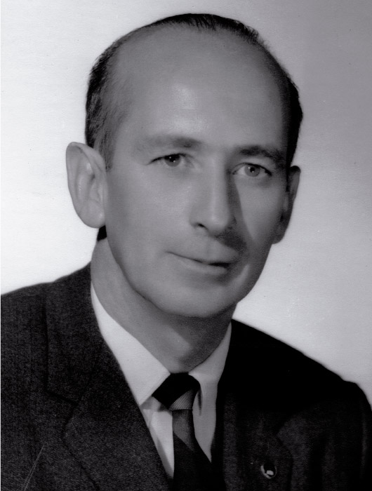 Dr. Cesar Gòmez Villegas