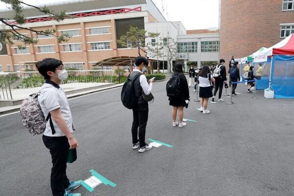 OMS explica que los colegios no son fuente principal de transmisión de COVID-19