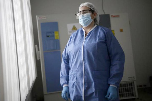 Gobierno hizo el primer pago a residentes médicos en Colombia