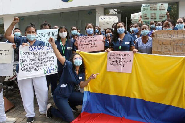 Trabajadores de la salud protestan por atrasos en pago de salarios