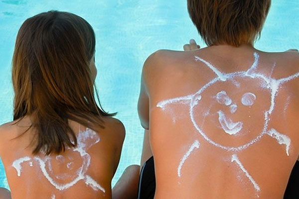Las quemaduras solares en la infancia se relacionan con un aumento estadístico de melanoma en la edad adulta