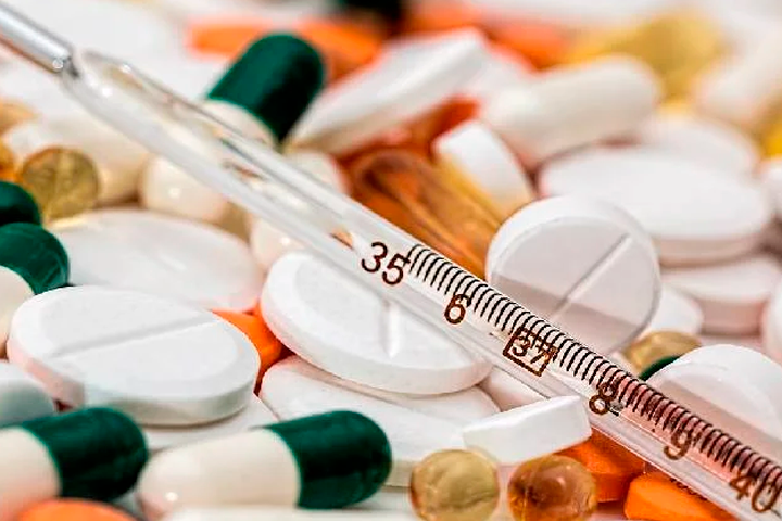 ¿A qué se debe el desabastecimiento de medicamentos? Farmacéuticas y EPS explican